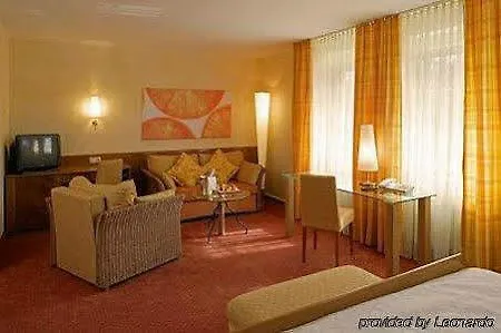 Maier 4*